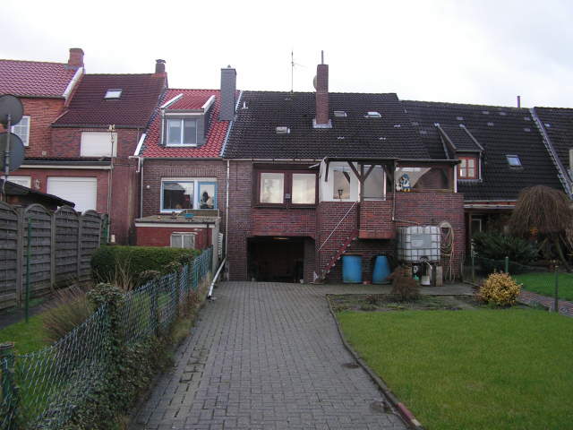 Bild: Weener - Gepflegtes Reihen-Stadthaus direkt am Hafen