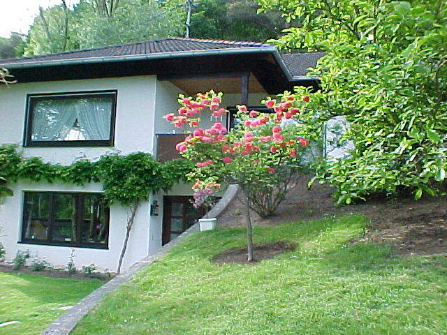 Bild: Carlsberg - Repräsentatives, villenähnliches Einfamilienhaus in absolut ruhiger Lage in Carlsberg/Pfalz