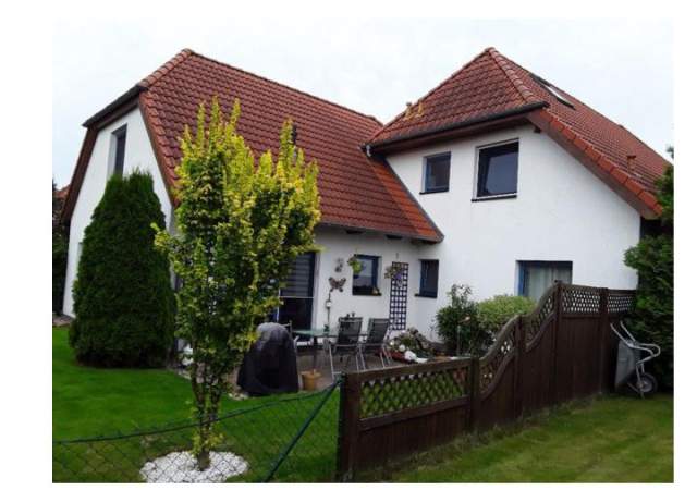 Bild: Sundhagen - 1 küstennahes Grundstück-2 Häuser-1 Preis, WFl. 235 m², 7 Zi., 2 Terr., 2Garagen;