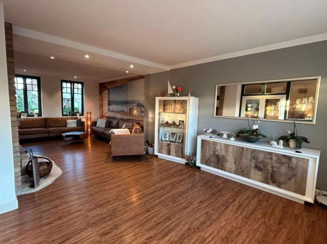 Bild: Putzar - Kernsaniertes- freistehendes Einfamilienhaus mit hochmoderner Ausstattung und ländlichem Flair