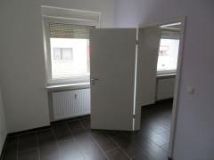 Bild: Ludwigshafen am Rhein - In 2011 komplett saniertes 4-Familienhaus mit 1 Ladengeschäft in LU-EDIGHEIM