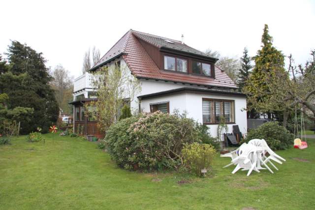Bild: Putbus - 1 EFH u. 1 Ferienhaus in Putbus/Rügen, WFl., insg. ca. 202 m², GFl. ca. 1.195 m²; Sauna;