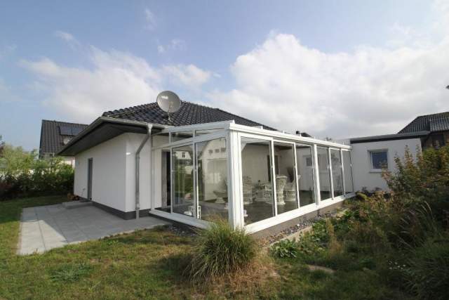 Bild: Klausdorf - Exkl. Bungalow, massiv, mit gr, Wintergarten, Klimaanlage, Erdwärmepumpe, Garten, Terrasse, Bj. 2015