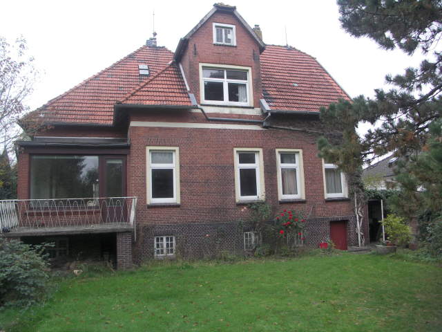 Bild: Emden - Renovierungsbedürftige Stadtvilla in Emden - Uphusen