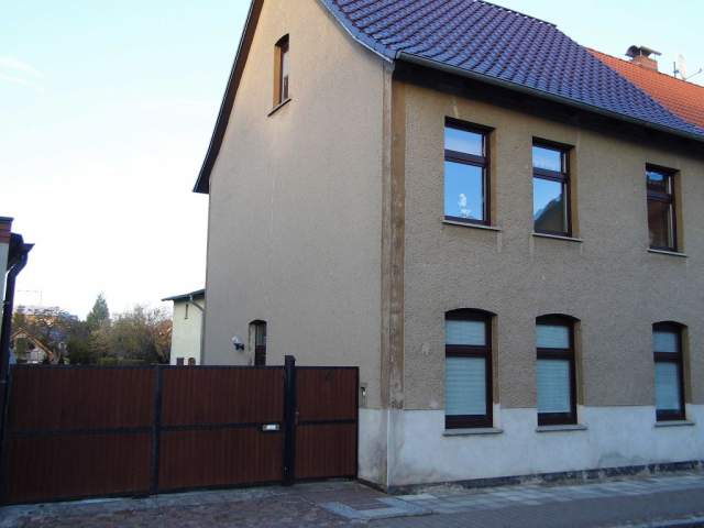 Bild: Stavenhagen - Stadthaus in teilsaniertem Zustand