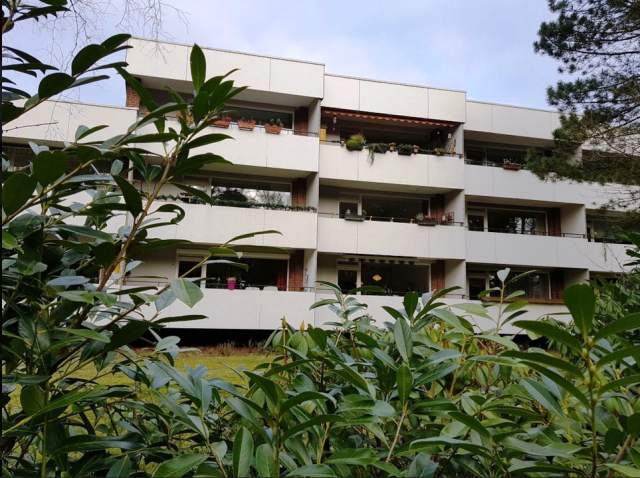Bild: Wedel - KAPITALANLAGE: Vermietete 2-Zimmer-Eigentumswohnung mit Balkon und PKW-Stellplatz