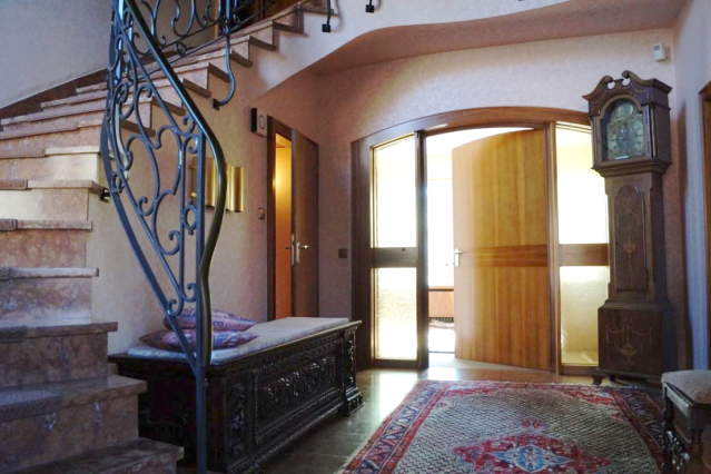 Bild: Neckarsteinach - Repräsentative, großzügige Villa mit großem Grundstück in ruhiger Ortsrandlage von Neckarsteinach