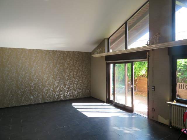 Bild: Hettenleidelheim - Schöner Bungalow mit großem Garten und Doppelgarage in ruhiger Ortsrandlage von Hettenleidelheim