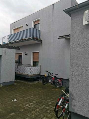 Bild: Bürstadt - Gepflegtes 2-Fam. Haus mit Einliegerwohnung, Garten und Garage in ruhigem Wohngebiet in Bürstadt