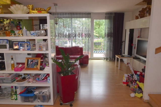 Bild: Pfinztal - Viel Platz für die Großfamilie, Modernes Einfamilienhaus mit kleinem Garten, Terrasse und Balkon