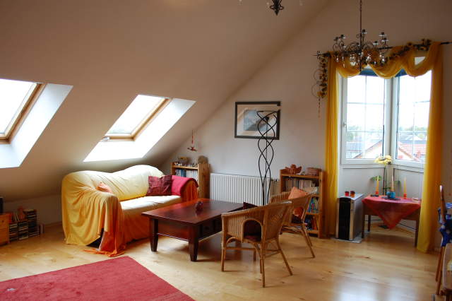 Bild: Nieder-Olm - Dachgeschosswohnung in Nieder-Olm