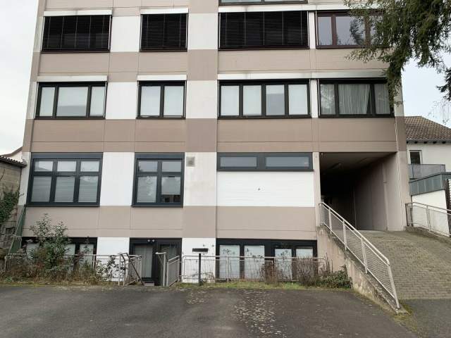 Bild: Enkenbach-Alsenborn - Praxisräume zu verkaufen, Umbau zu einer Wohnug ist möglich