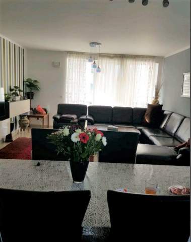 Bild: Hamburg - Moderne, großzügige Eigentumswohnung mit Balkon und Tiefgaragen-Stellplatz in Hamburg-Wandsbek