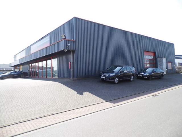 Bild: Stralsund - Gewerbeimmobilie mit 3 Gewerbeeinheiten und Wohnoption
