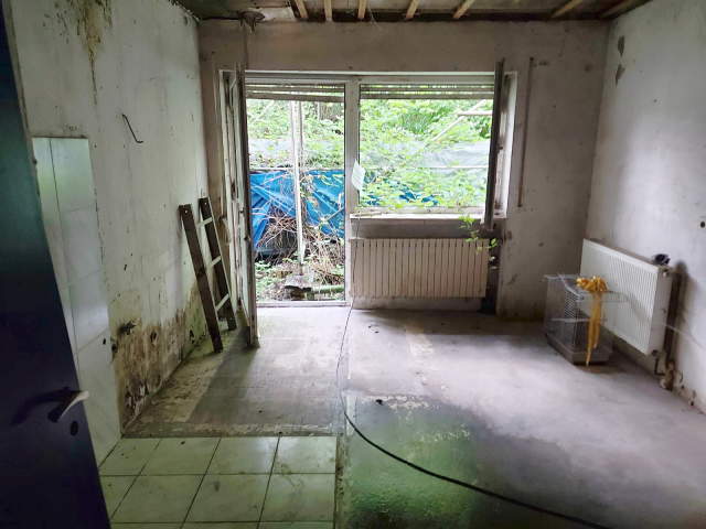 Bild: Bad König - Renovierungsbedürftige Scheune; Ideal als Bauplatz oder zum Ausbau