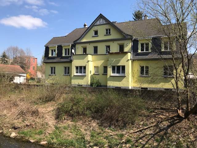 Bild: Niederstriegis - Villenartiges Herrschaftshaus, umgebaut zu einem Vierfamilienhause