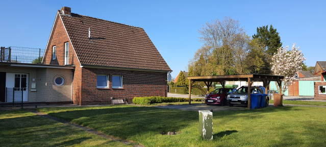 Bild: Wittmund - Vermietete Doppelhaushälfte mit großem Grundstück und Carport