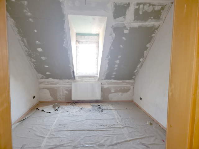 Bild: Ludwigshafen am Rhein - Sanierungsbedürftige Wohnung in Ludwigshafen