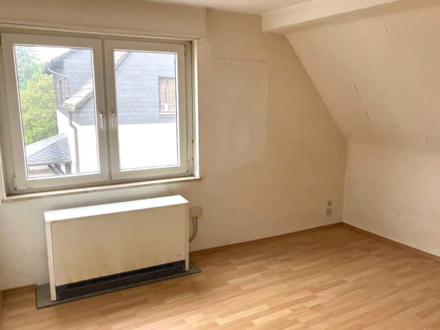 Bild: Ludwigshafen am Rhein - Renovierungsbedürftiges Zweifamilienhaus in sehr guter u. ruhiger Lage von Ludwigshafen-Rheingönheim
