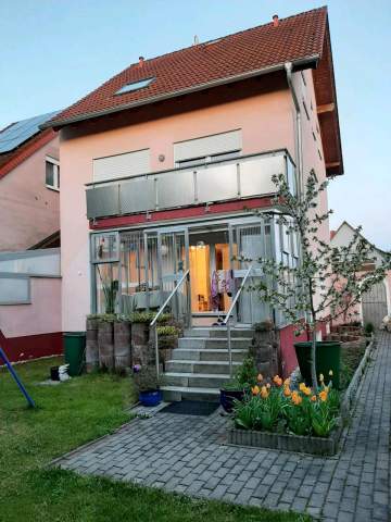 Bild: Lampertheim - Hochwertiges Zweifamilienhaus in bester Lage