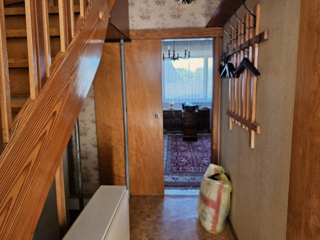 Bild: Falkenstein - Solides Zweifamilien-Reihenmittelhaus sucht Handwerker