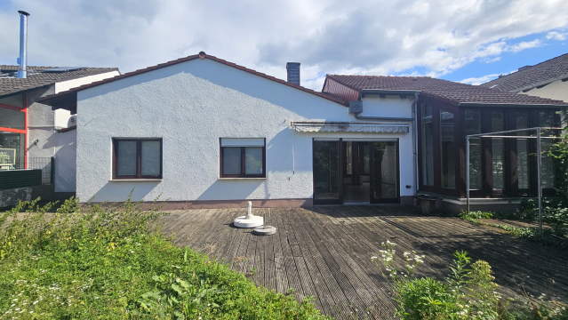 Bild: Zwingenberg - Gepflegtes, freistehendes EFH mit Terrasse und großem Garten in Zwingenberg
