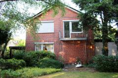 Bild: Hamburg - Freistehendes Einfamilienhaus mit wunderschönem Garten, Kamin, Vollkeller, Garage und Wintergarten