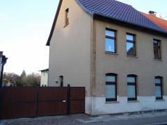 Bild: Stavenhagen - Stadthaus in teilsaniertem Zustand