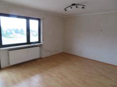 Bild: Alzey - Gut geschnittene und helle 3-Zimmer ETW mit 2 Balkonen und PkW-Stellplatz am Stadtrand von Alzey