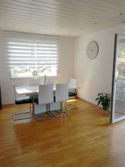 Bild: Erbach - Top gepflegte DHH mit ELW als MFH in absolut ruhiger Ortsrandlage mit herrlichem Fernblick