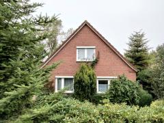 Bild: Norden - Baugrundstück mit aufstehendem Sanierungsbedürftigem Ferienhaus