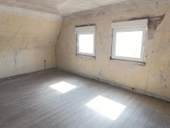 Bild: Hauenstein - Haus im Rohbauzustand in giuter Lage von Hauenstein