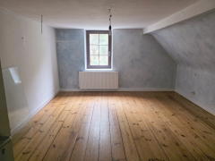 Bild: Fischbach - Teilsaniertes, freistehendes Einfamilienhaus mit großem Garten und hochwertiger Ausstattung