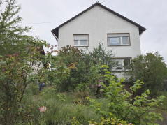Bild: Pirmasens - Freistehendes Zweifamilienhaus mit großem Garten