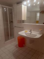 Bild: Remchingen - Charmantes 1-Familienhaus mit ELW (noch nicht fertiggestellt), Garage und Scheune in Remchingen